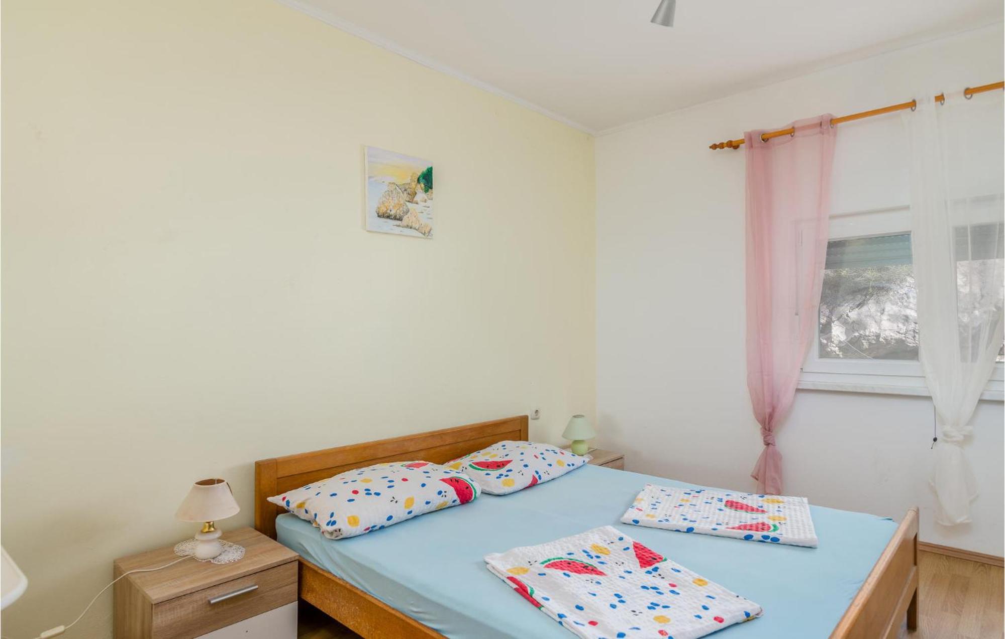 Awesome Apartment In Stara Baska 1 With Kitchen Luaran gambar