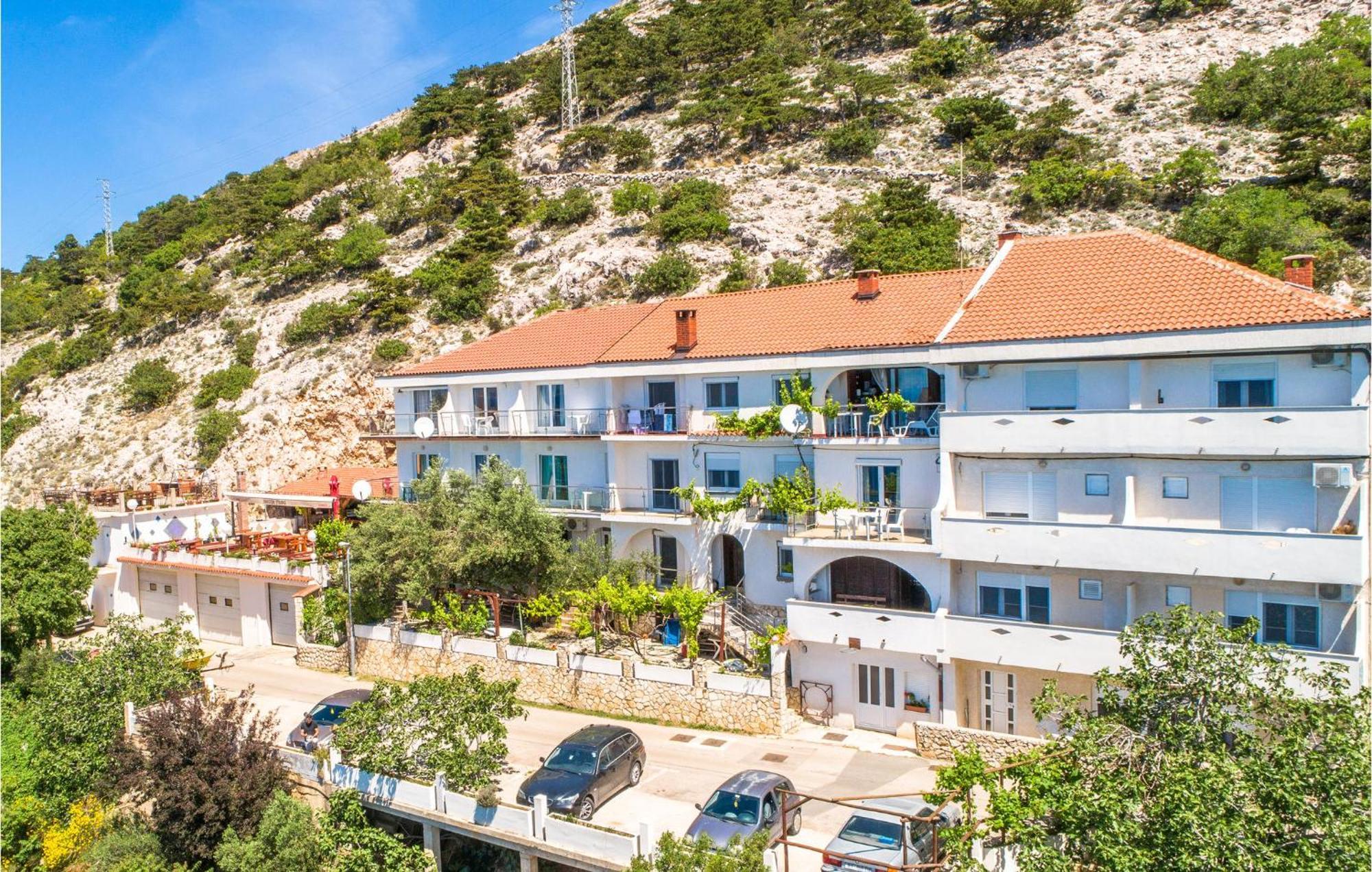 Awesome Apartment In Stara Baska 1 With Kitchen Luaran gambar